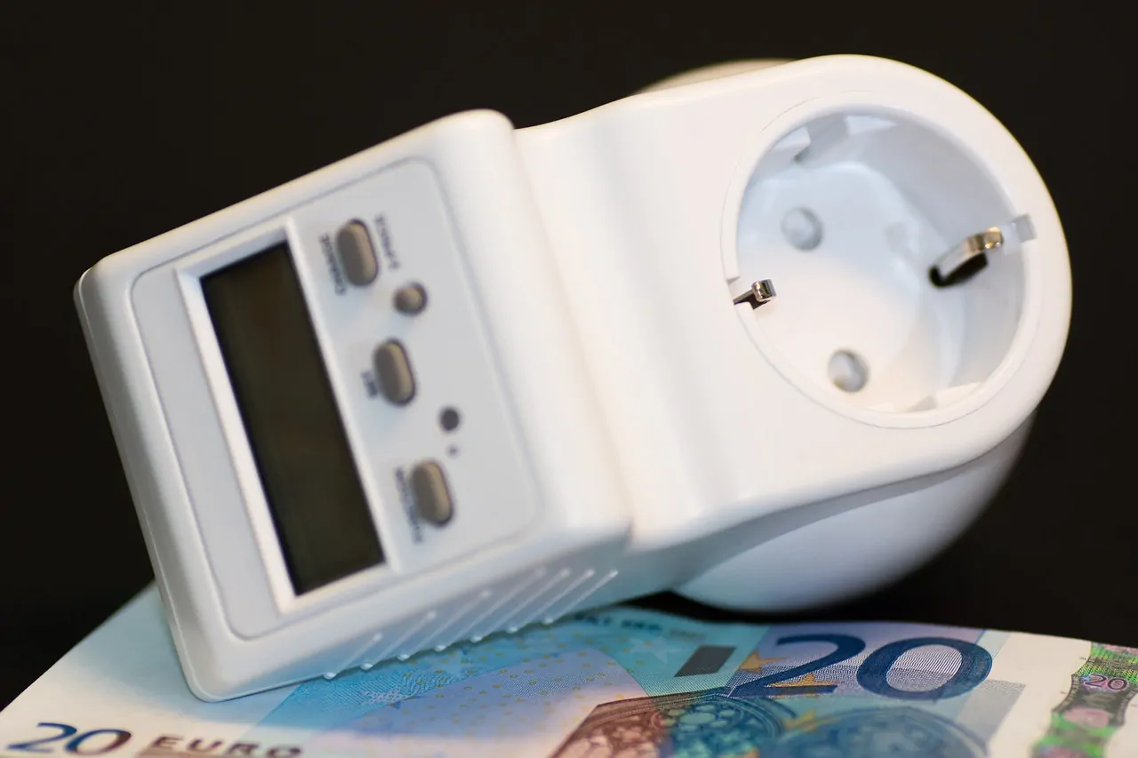Raport o cenach prądu 2023 - ceny będą zamrożone!