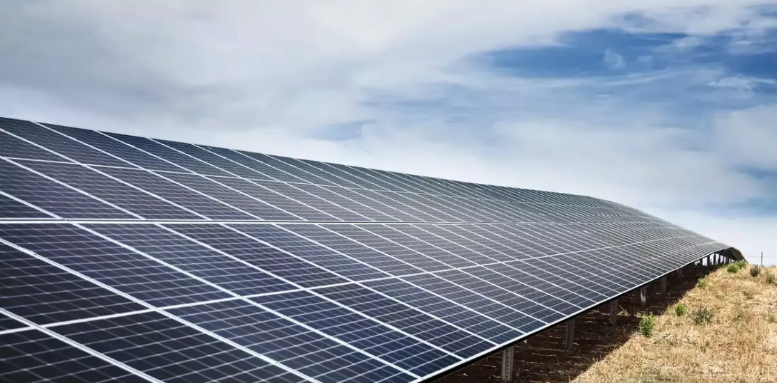Inwestycja o mocy 47 MWp, zlokalizowana w departamencie Aube niedaleko Troyes, będzie w stanie pokryć zapotrzebowanie energetyczne 11000 gospodarstw domowych.
